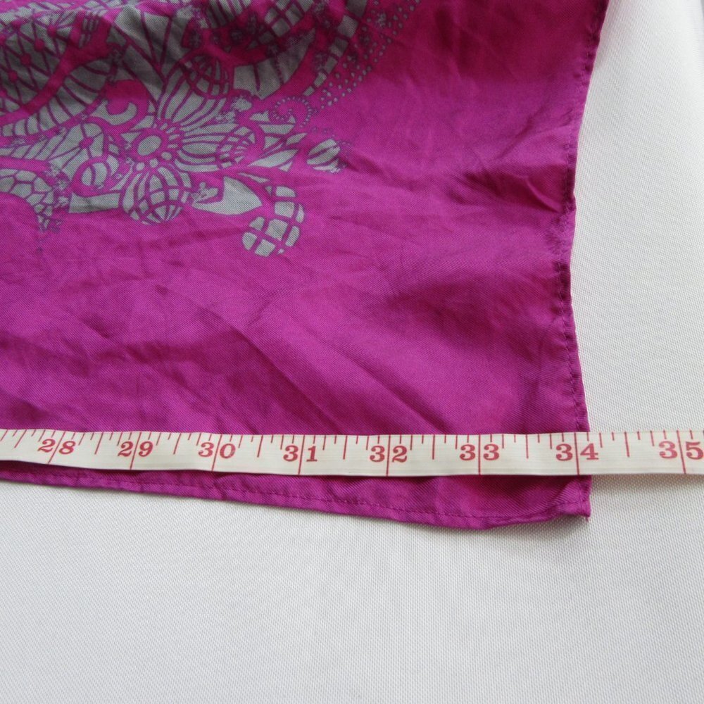 Express Silk Purple Scarf
Used - Picture 7 of 7